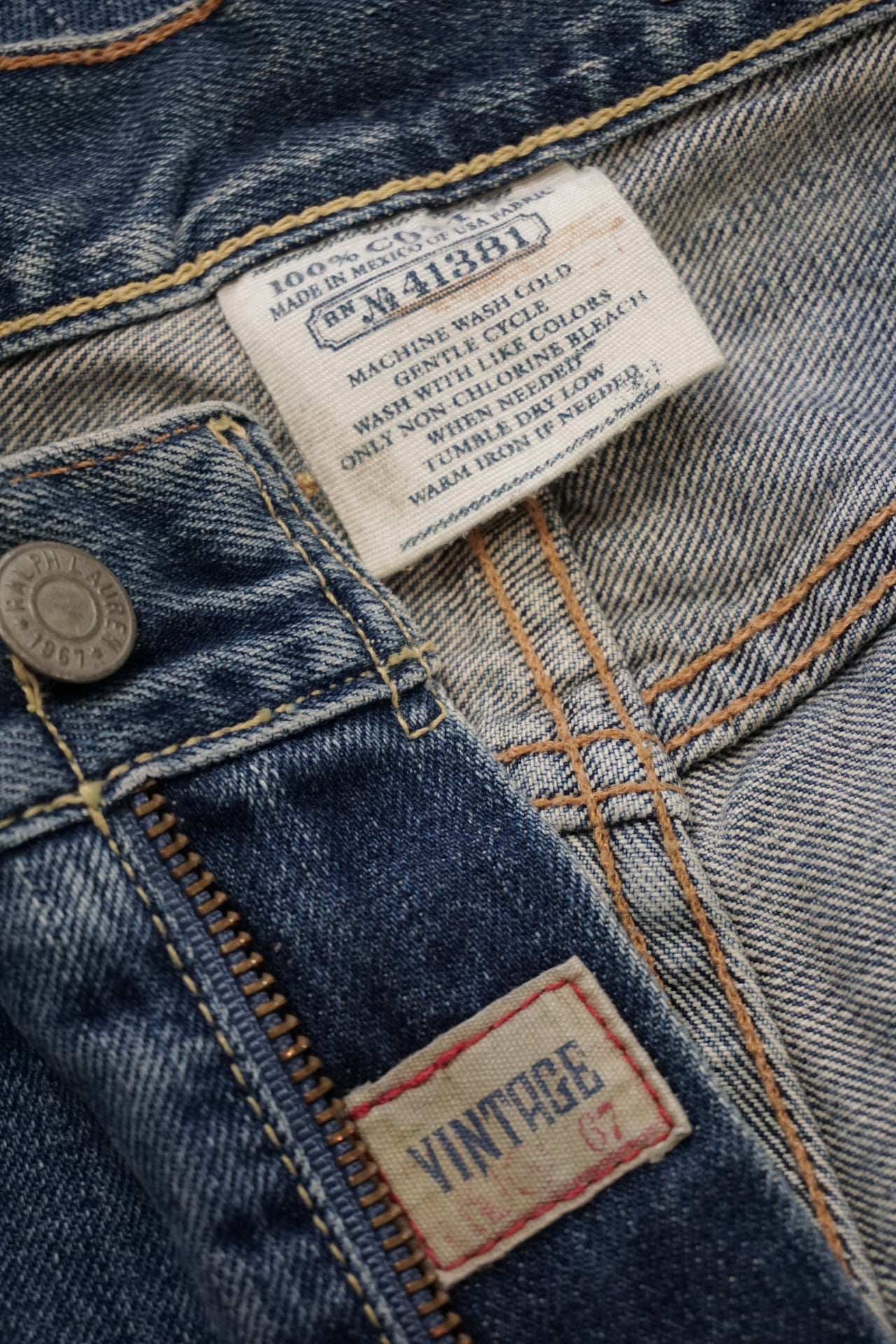 Scoring Cool Vintage Looks Online: A Style Adventure