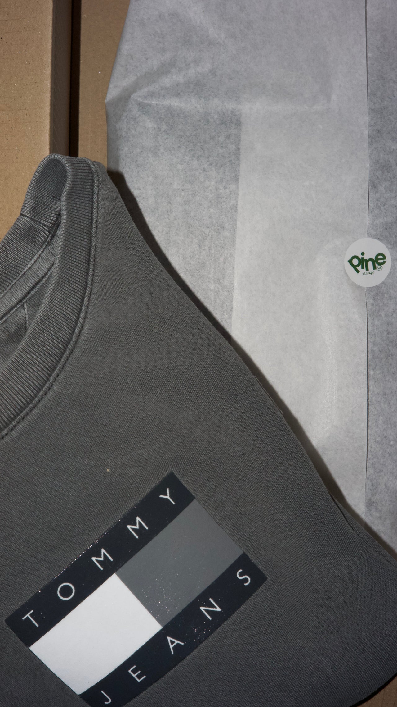 Mastering the Art of Budget-Friendly Vintage Shopping: Tips and Tricks