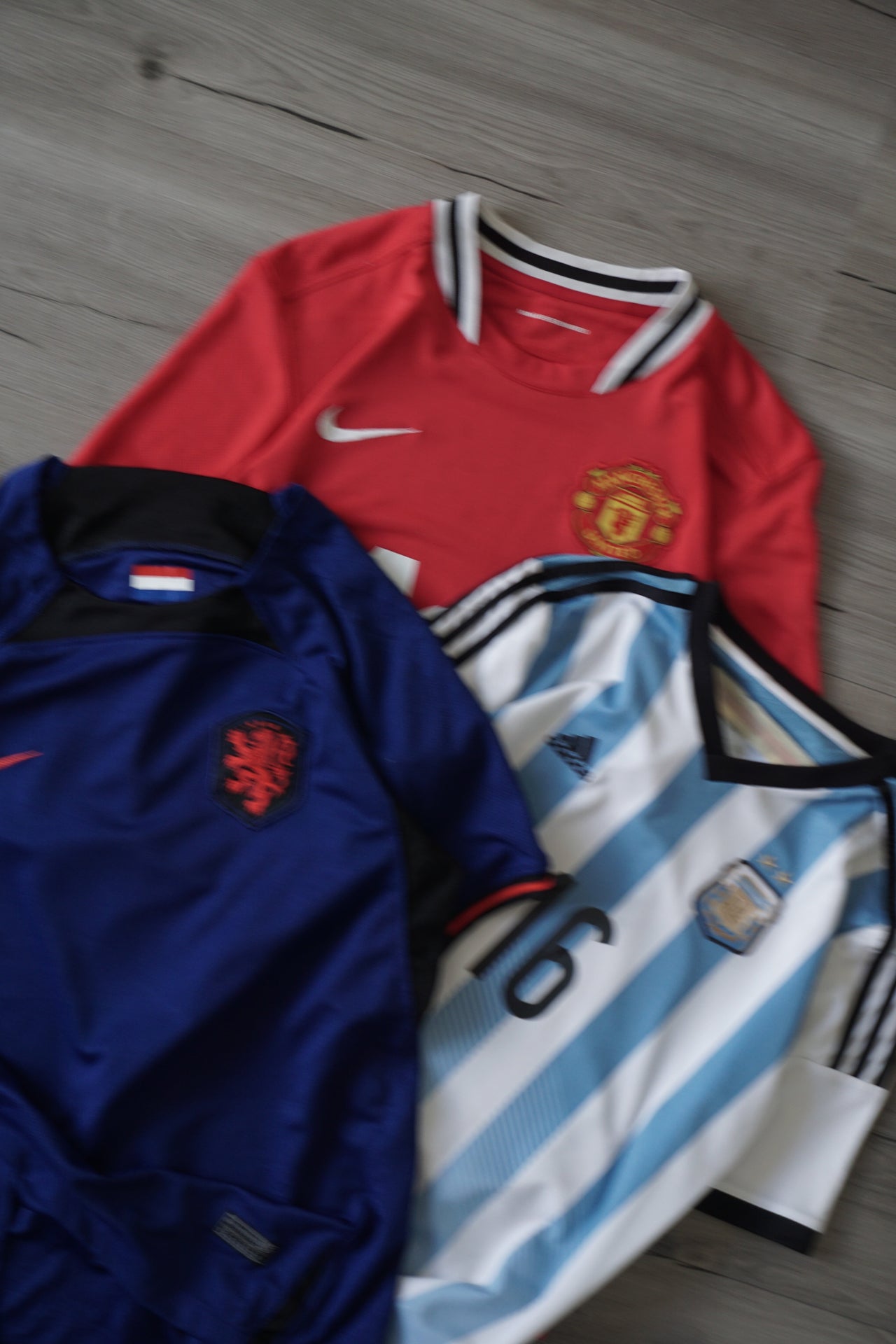 Unraveling the Charm of London's Vintage Fashion Scene