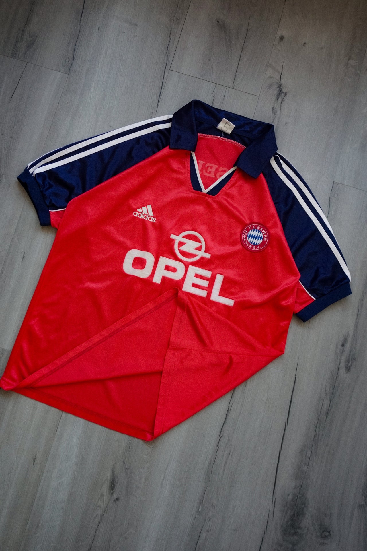 Up Your Style Game with the Champion Coach Jacket