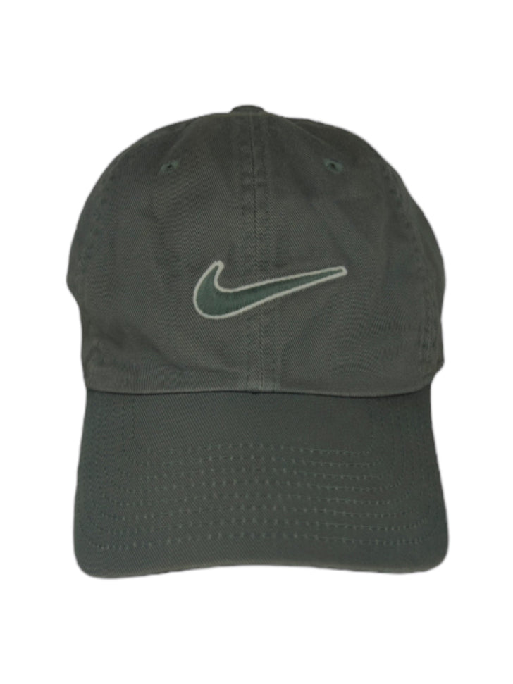 Classic Nike Vintage Tees, Windbreakers & More Pine Vintage